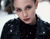 冬季美女图片,时尚美女穿搭与浪漫雪景图片集锦”