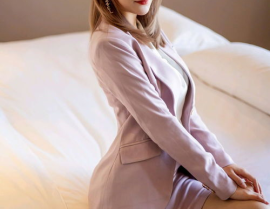 淫欲美女,欲望与理智的较量
